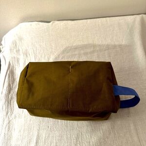 Baggu Toiletry Bag - Unisex - New With Tags